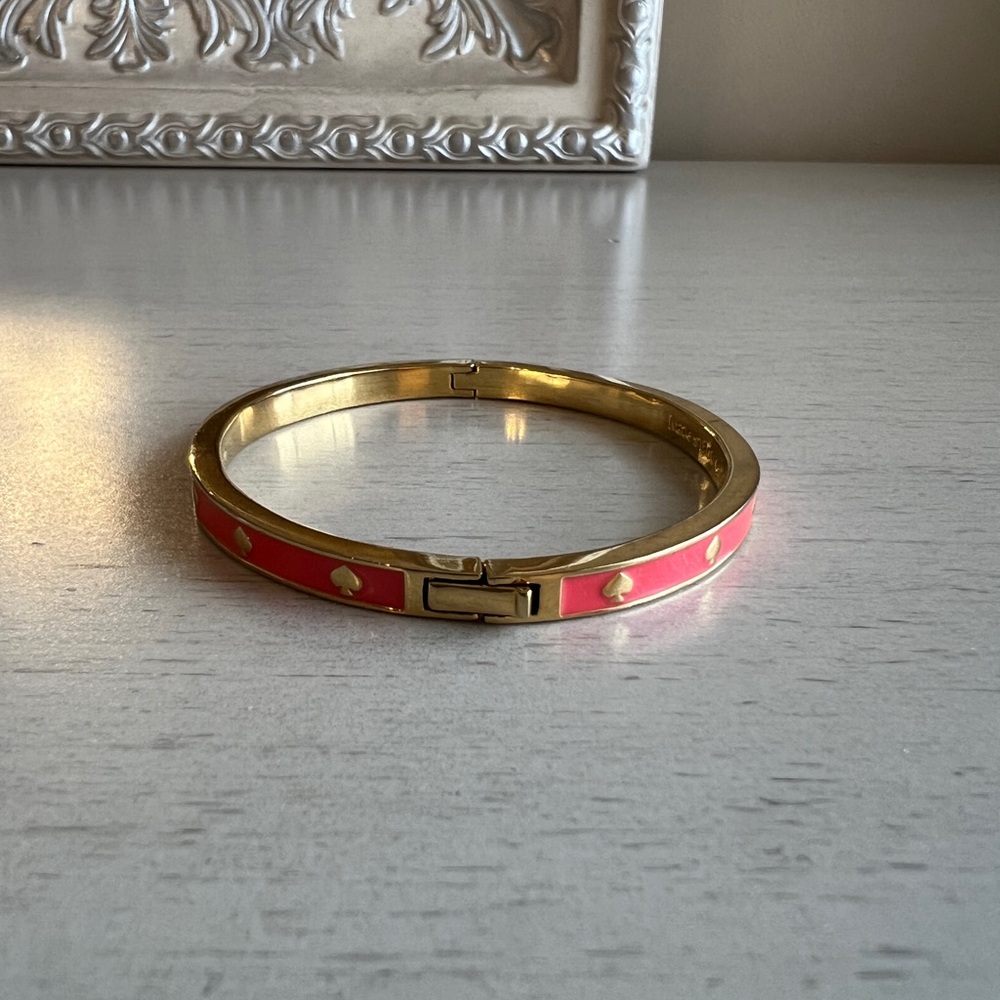 Kate Spade Spot The Spade Pink Enamel Hinged Bangle